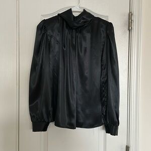Women’s Dena Lauren black silky blouse; w shoulder pads; collared neck; size 6-8